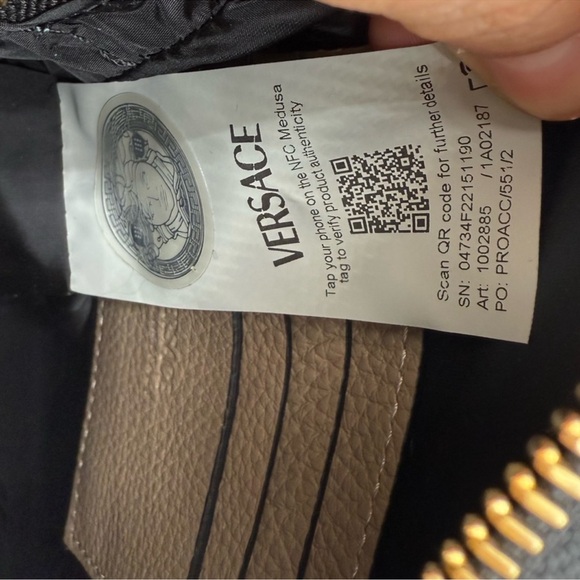 Versace Grained Calfskin Medusa Large Leather Tote w/Pouch Taupe & Black - Picture 9 of 9